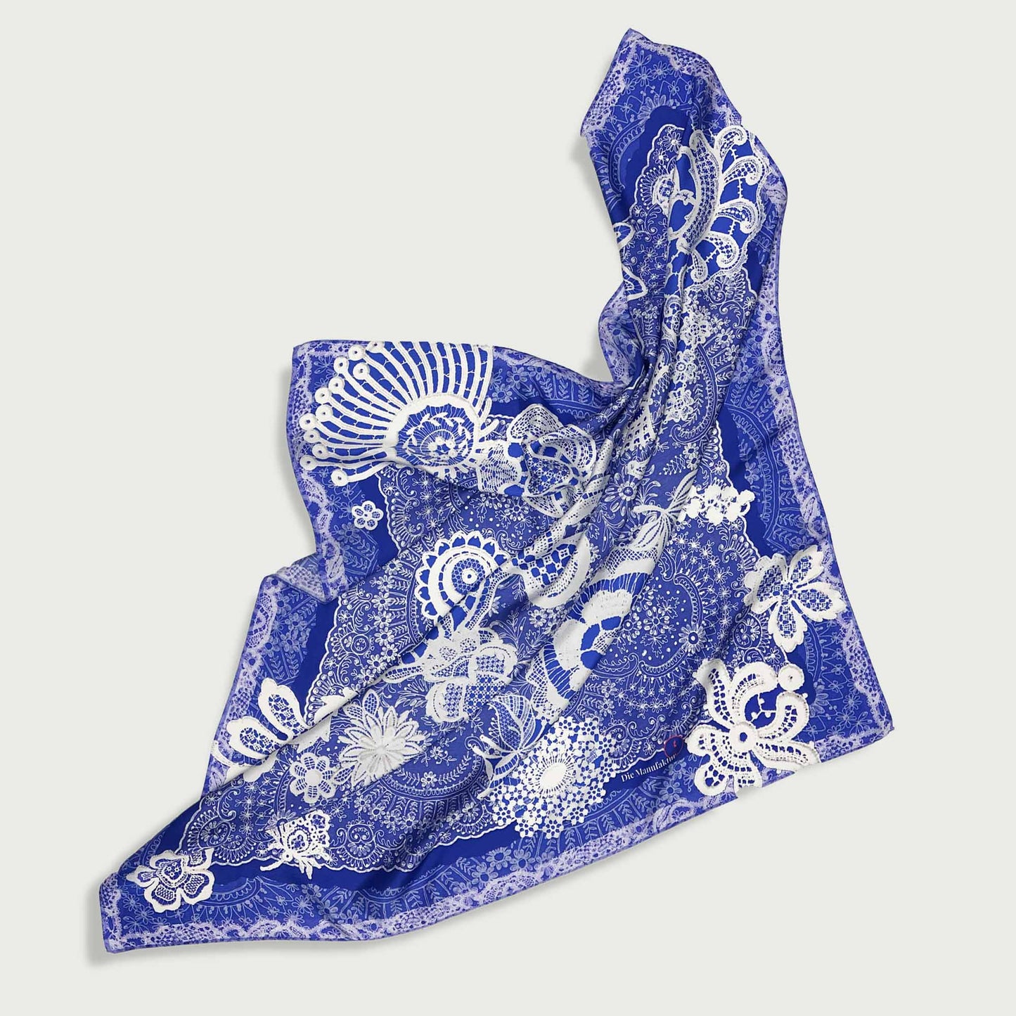 108 - Foulard "Guipure"